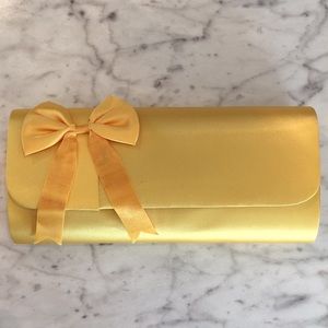 Sunshine daffodil yellow clutch